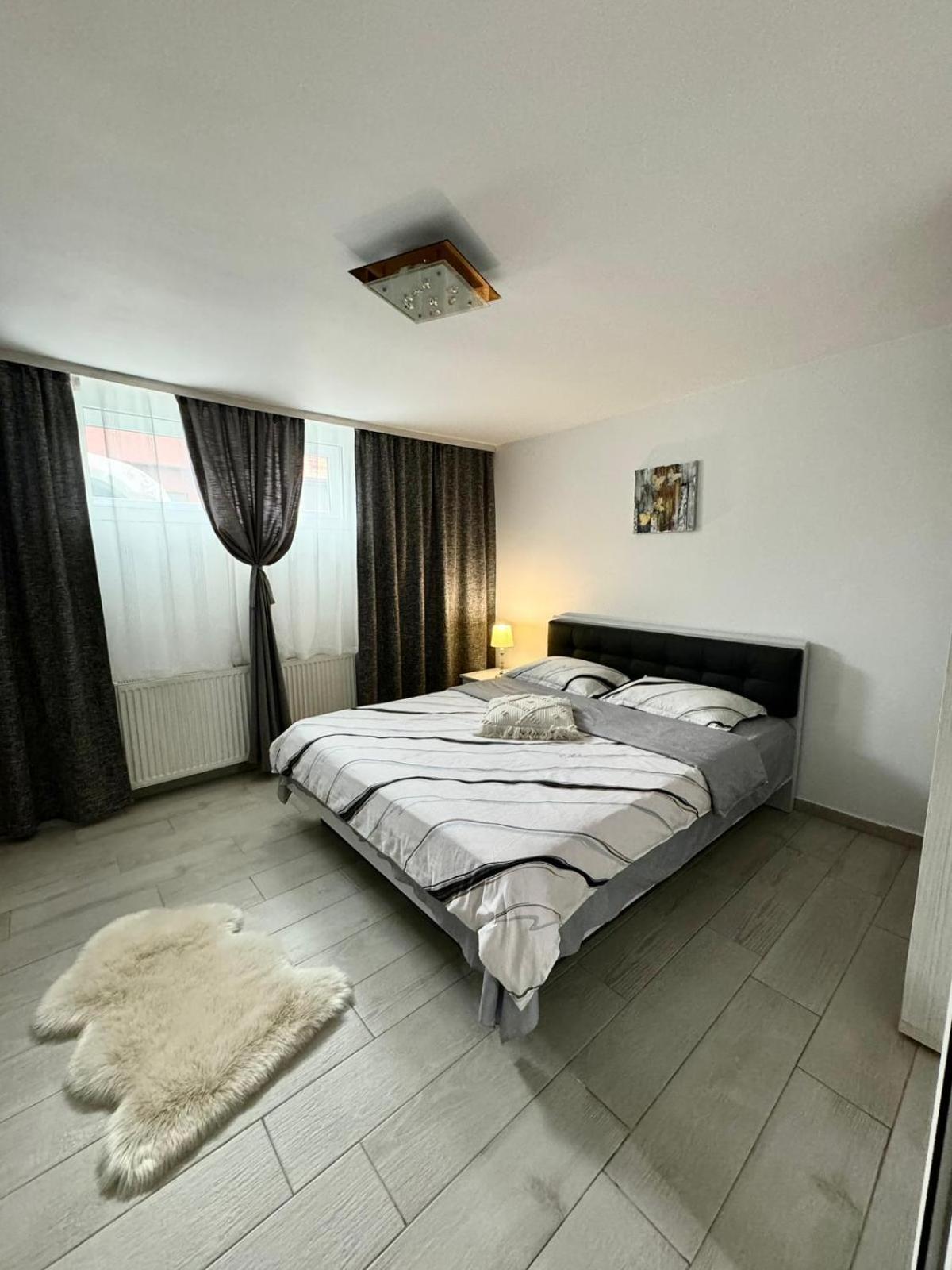 La Relax Apartment Brasov Bagian luar foto