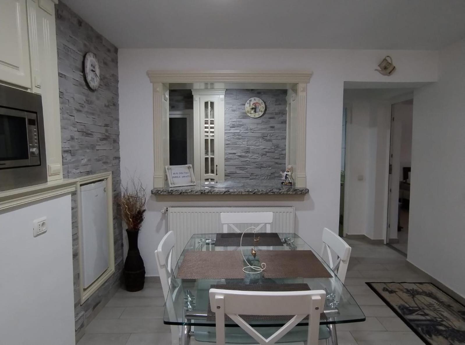 La Relax Apartment Brasov Bagian luar foto