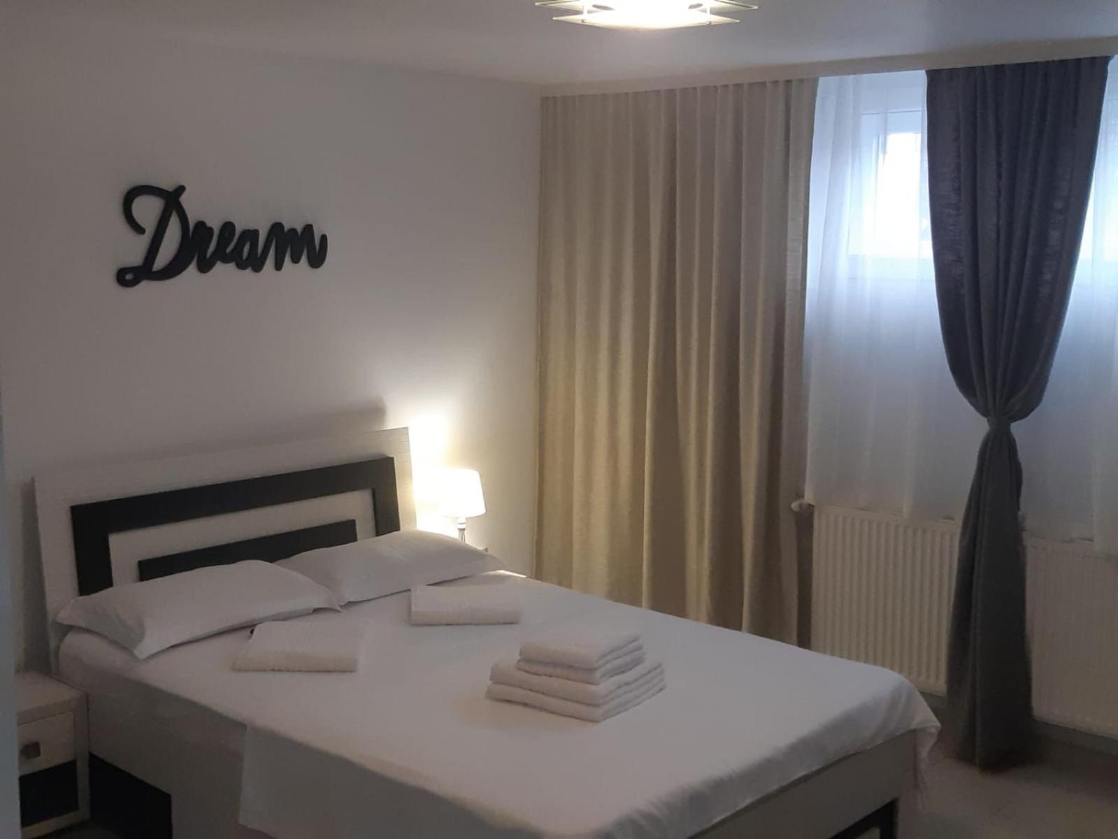 La Relax Apartment Brasov Bagian luar foto