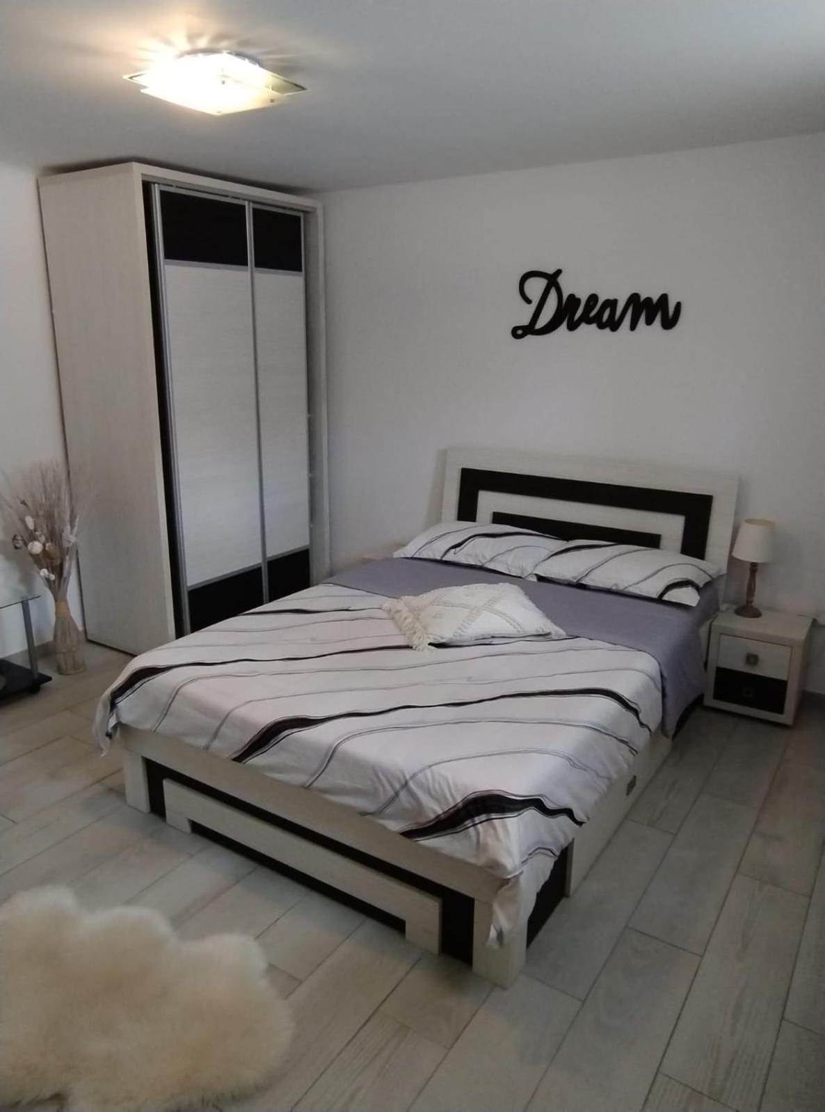 La Relax Apartment Brasov Bagian luar foto