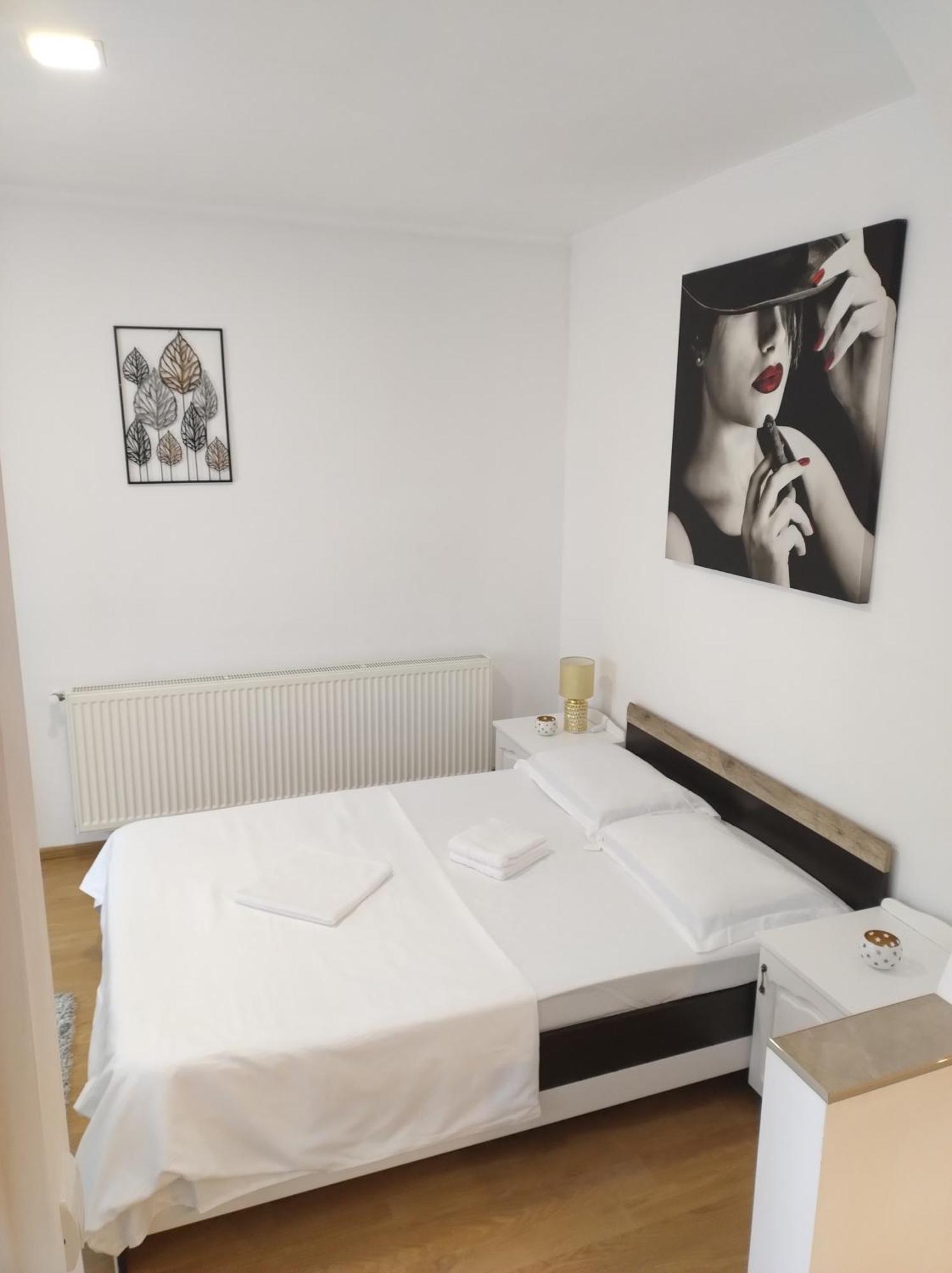 La Relax Apartment Brasov Bagian luar foto